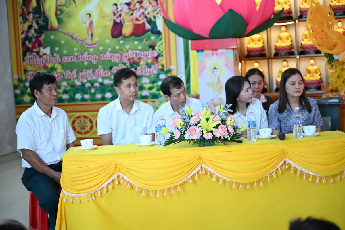 Chùa Gôi, xã Vụ Bản, trang nghiêm tổ chức lễ tắm Phật và khóa lễ quy y Tam bảo插图16