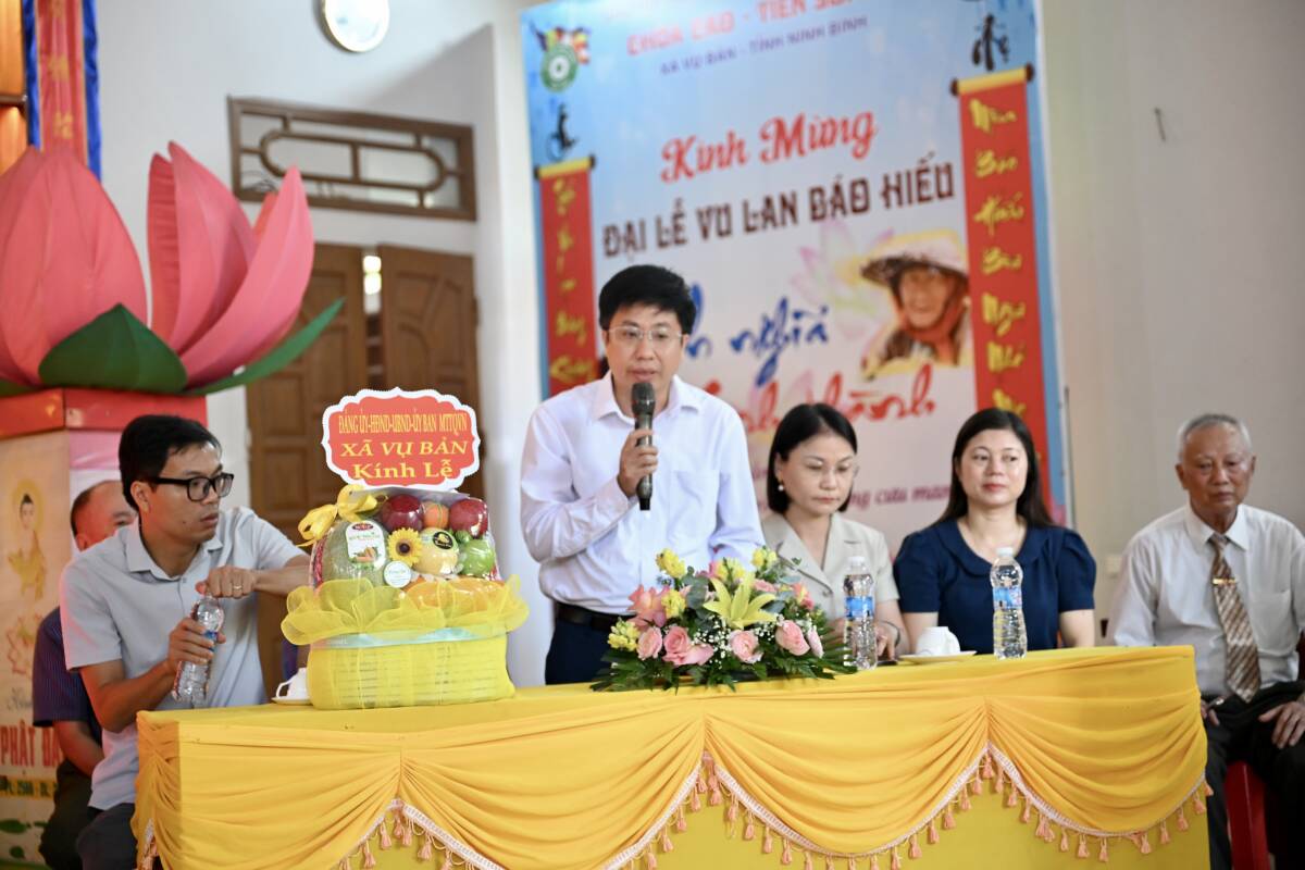 Chùa Gôi, xã Vụ Bản, trang nghiêm tổ chức lễ tắm Phật và khóa lễ quy y Tam bảo插图1