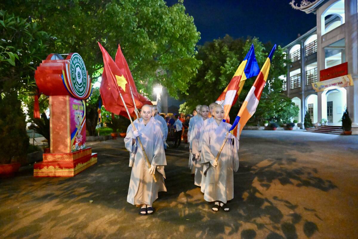 Ninh Bình: Trung tâm Phật giáo Trúc Lâm Thiên Trường trang nghiêm tổ chức lễ rước Phật kính mừng đại lễ Phật đản PL.2570 – DL.2026插图11