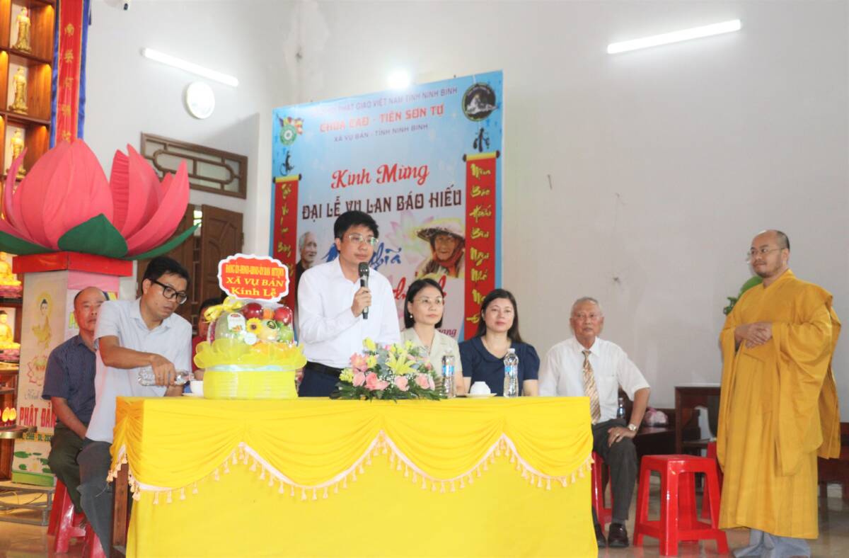 Chùa Gôi, xã Vụ Bản, trang nghiêm tổ chức lễ tắm Phật và khóa lễ quy y Tam bảo插图2